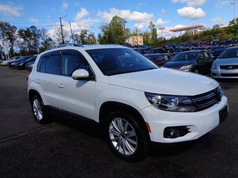 Used 2015 Volkswagen Tiguan SEL image 3