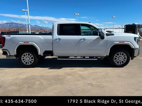 Used 2024 GMC Sierra 2500 SLT w/ SLT Premium Package image 6