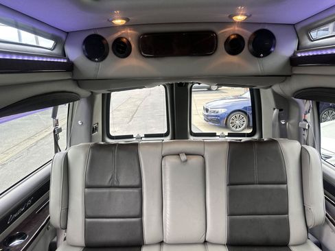 Used 2016 GMC Savana 2500 RWD image 27