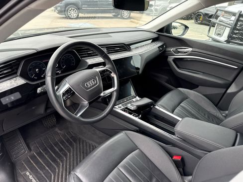 Used 2021 Audi e-tron Premium w/ Convenience Plus Package AWD/4WD image 6