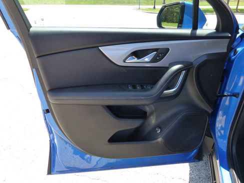 Used 2024 Chevrolet Blazer LT w/ Convenience Package FWD image 18