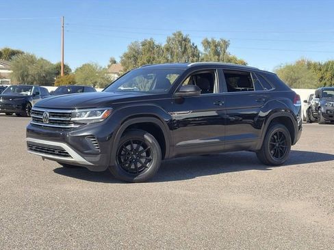 Used 2020 Volkswagen Atlas Cross Sport S image 2