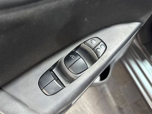 Used 2017 Nissan Sentra S FWD image 27
