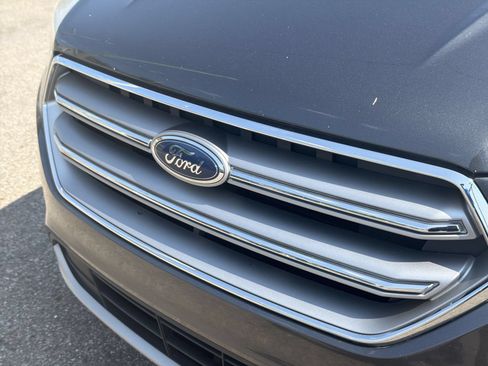 Used 2017 Ford Escape Titanium FWD image 13