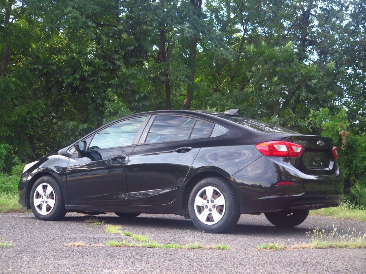 Used 2016 Chevrolet Cruze LS FWD image 3