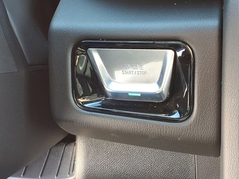 Used 2025 GMC Yukon Denali image 21