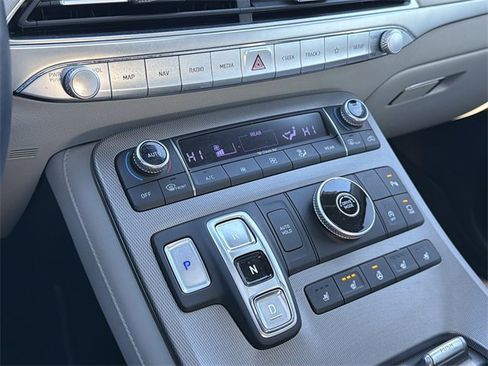 Used 2021 Hyundai Palisade Limited image 32