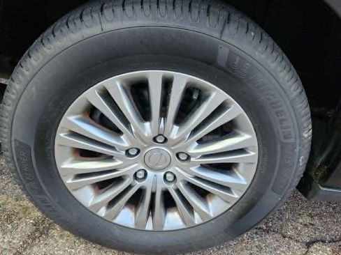 Used 2014 Chrysler Town & Country Touring-L w/ Driver Convenience Group image 32