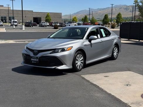 Used 2020 Toyota Camry LE w/ Fleet Convenience Package FWD image 10