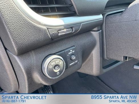 Used 2017 Chevrolet Traverse LT AWD/4WD image 17
