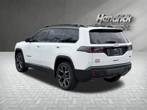 Used 2026 Jeep Cherokee Overland w/ Trailer Tow Group AWD/4WD image 8