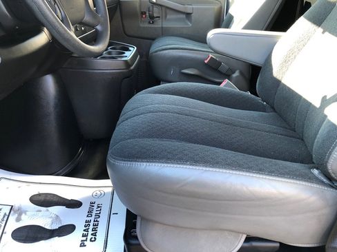 Used 2024 Chevrolet Express 2500 w/ Driver Convenience Package image 17