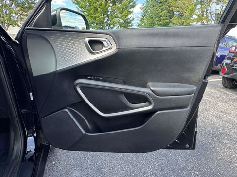 Used 2021 Kia Soul LX FWD image 8