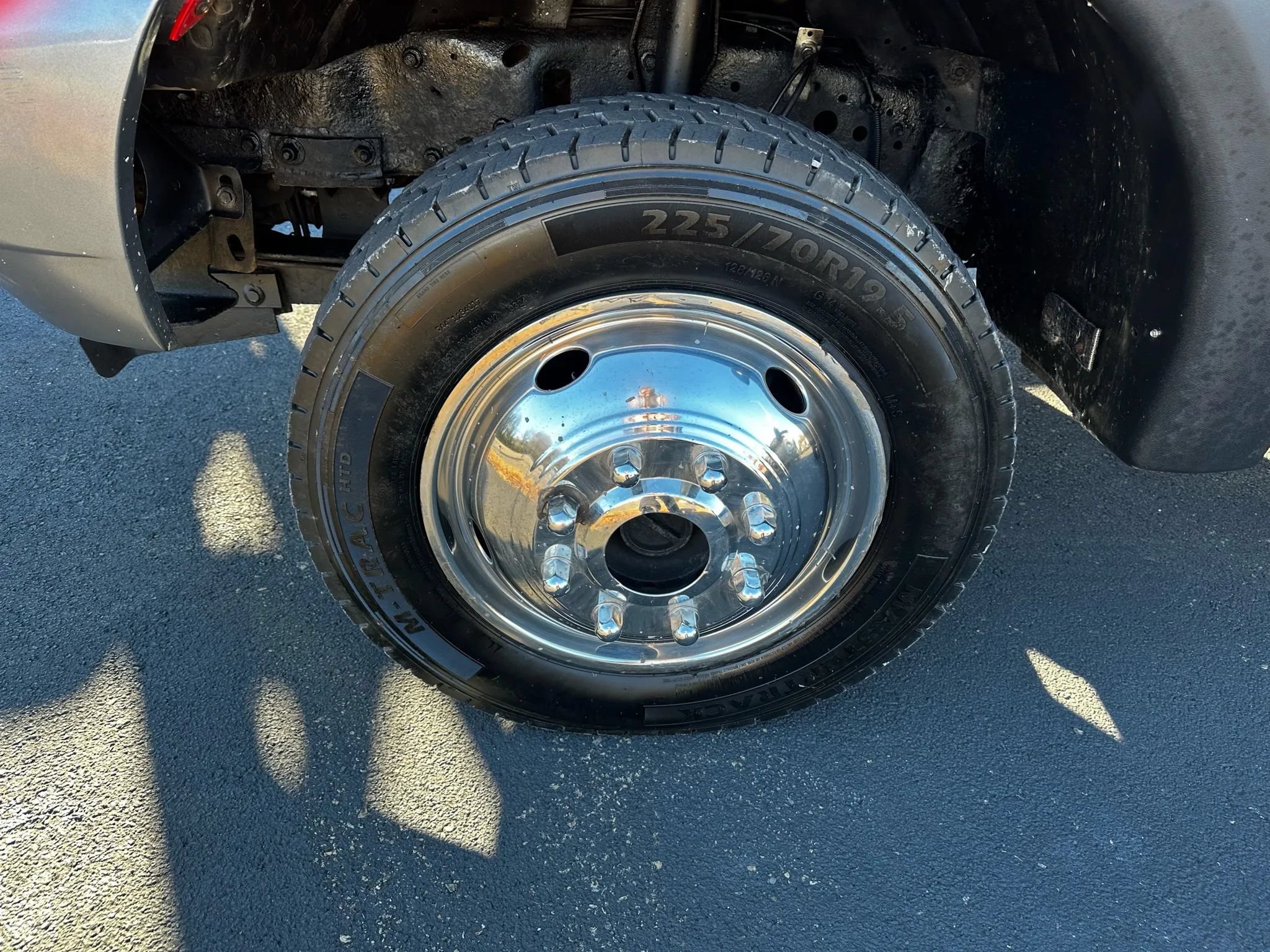 Used 2003 Ford F550 4x4 Regular Cab Super Duty image 17