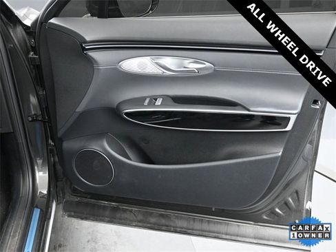 Used 2025 Genesis GV70 2.5T image 17