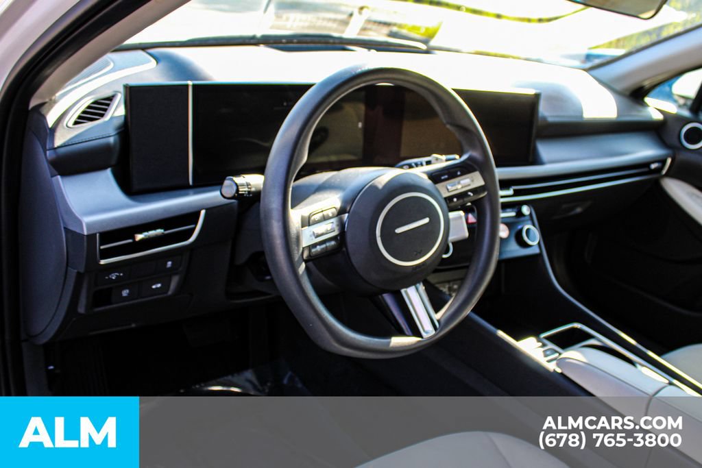 Used 2025 Hyundai Sonata SEL FWD image 21