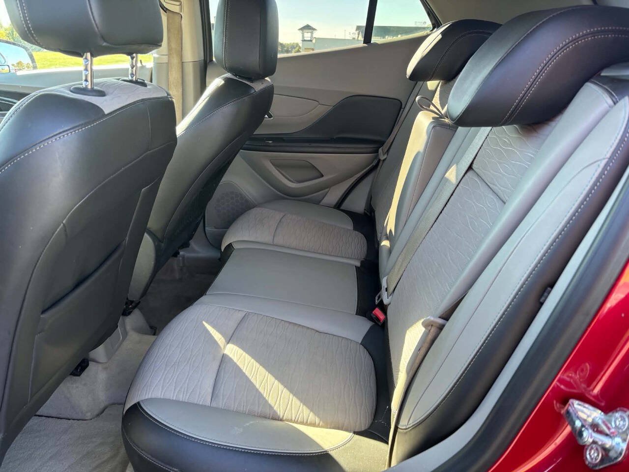 Used 2015 Buick Encore FWD image 11