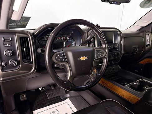 Used 2019 Chevrolet Silverado 2500 High Country image 9