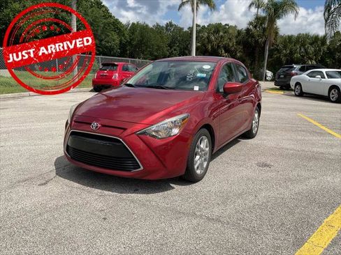 Used 2017 Toyota Yaris iA FWD image 2