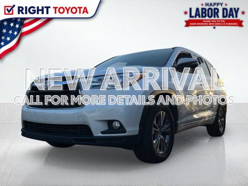 Used 2015 Toyota Highlander XLE FWD image 1