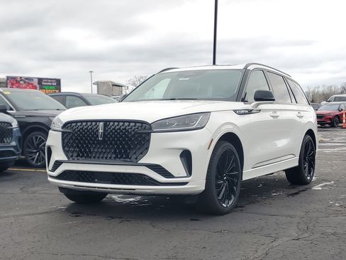 New 2026 Lincoln Aviator Reserve AWD/4WD image 2