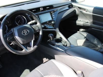 Used 2020 Toyota Camry SE w/ Carpet Mat Package