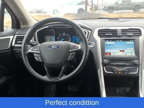 Used 2018 Ford Fusion SE image 10