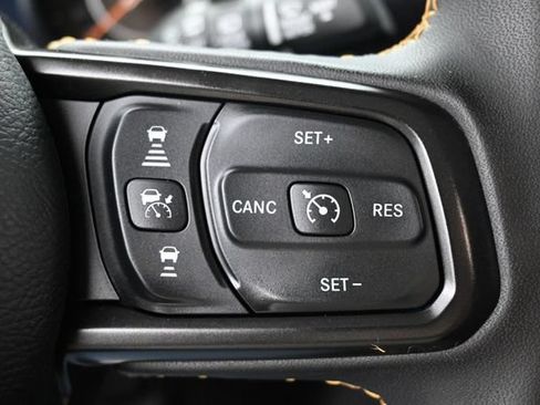 Used 2024 Jeep Wrangler Unlimited Rubicon AWD/4WD image 17