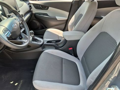 Used 2022 Hyundai Kona SE FWD image 11