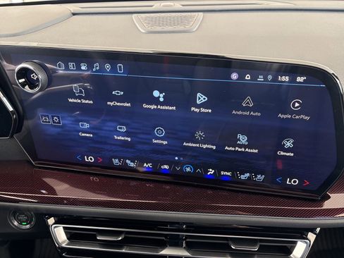 New 2026 Chevrolet Traverse RS w/ LPO, Floor Liner Package FWD image 29