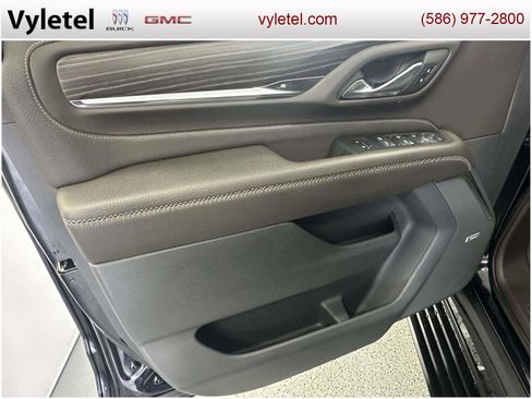 Used 2023 GMC Yukon Denali image 17