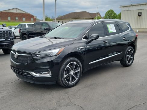 Used 2021 Buick Enclave Essence w/ Sport Touring Edition image 2