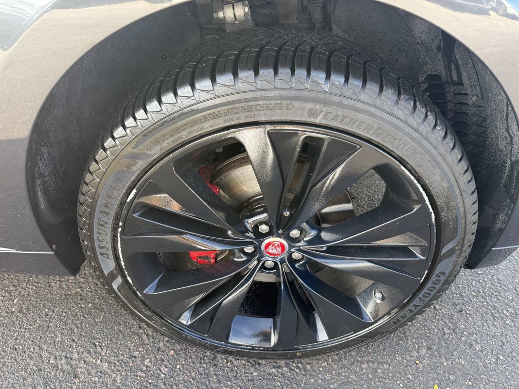 Used 2018 Jaguar F-PACE S AWD/4WD image 10