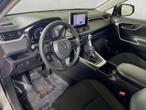 Certified 2025 Toyota RAV4 LE FWD image 9