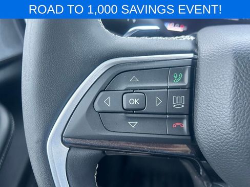 Used 2023 Jeep Grand Cherokee L Laredo image 34