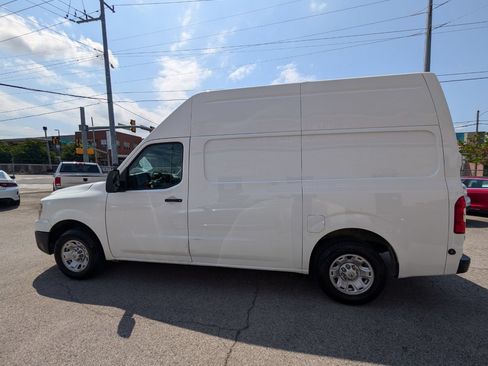 Used 2019 Nissan NV 2500 SV RWD image 9