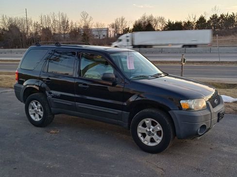 Used 2007 Ford Escape XLT image 7