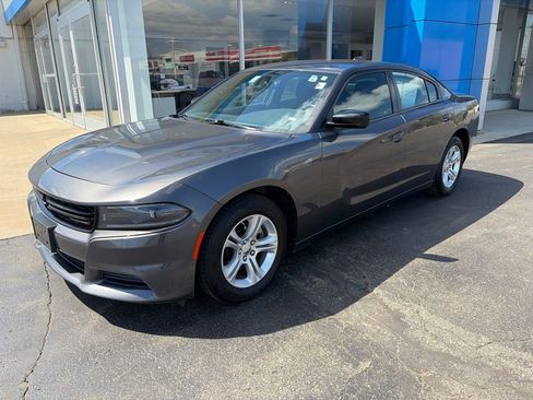 Used 2023 Dodge Charger SXT RWD image 3
