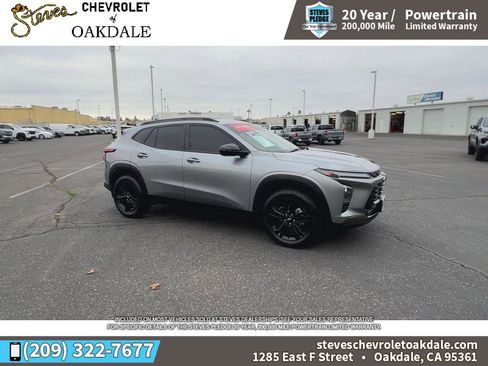 Certified 2025 Chevrolet Trax ACTIV image 2