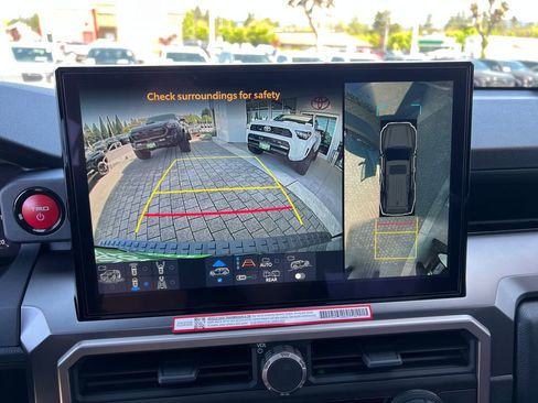 New 2026 Toyota 4Runner TRD Off-Road Premium AWD/4WD image 15