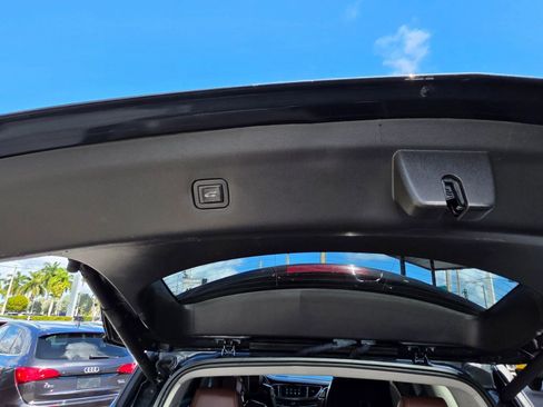 Used 2018 Buick Enclave Avenir w/ Avenir Technology Package image 8