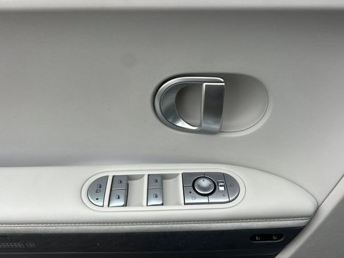 Used 2023 Hyundai Ioniq 5 Limited image 11