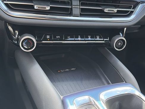 Certified 2025 Chevrolet Equinox EV LT w/ Convenience Package FWD image 27