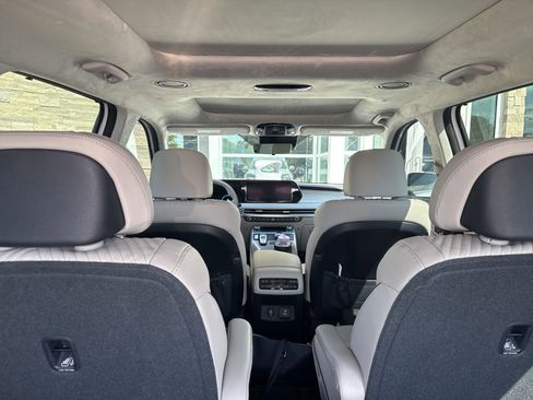 Used 2024 Hyundai Palisade Calligraphy FWD image 6