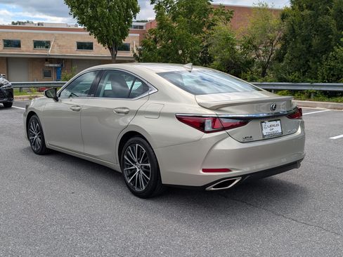 Certified 2025 Lexus ES 350 w/ Premium Package FWD image 5
