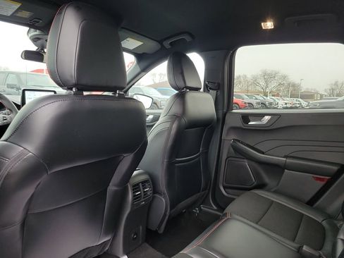 Certified 2025 Ford Escape ST-Line image 15