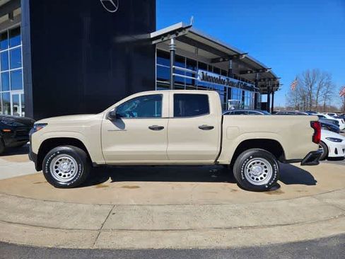 Used 2024 Chevrolet Colorado W/T image 5
