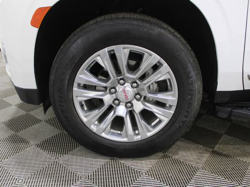Used 2024 GMC Yukon Denali image 44