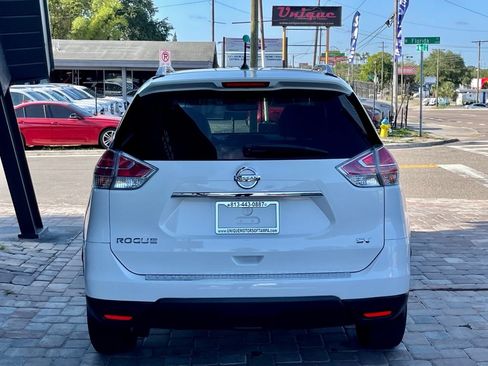 Used 2016 Nissan Rogue SV w/ SV Premium Package image 8