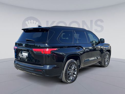Used 2023 Toyota Sequoia Platinum AWD/4WD image 11